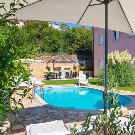 Chantal - Rac151 By Interhome